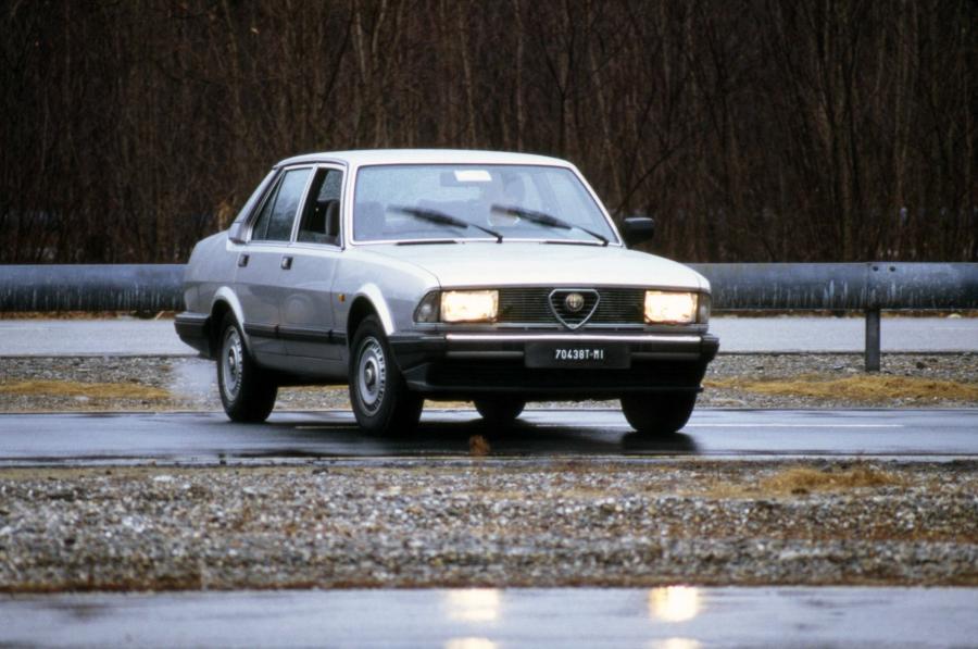  Alfa Romeo Alfa 6 2.5 Turbo Diesel (119) 1983 года  (фото 1 из 2)